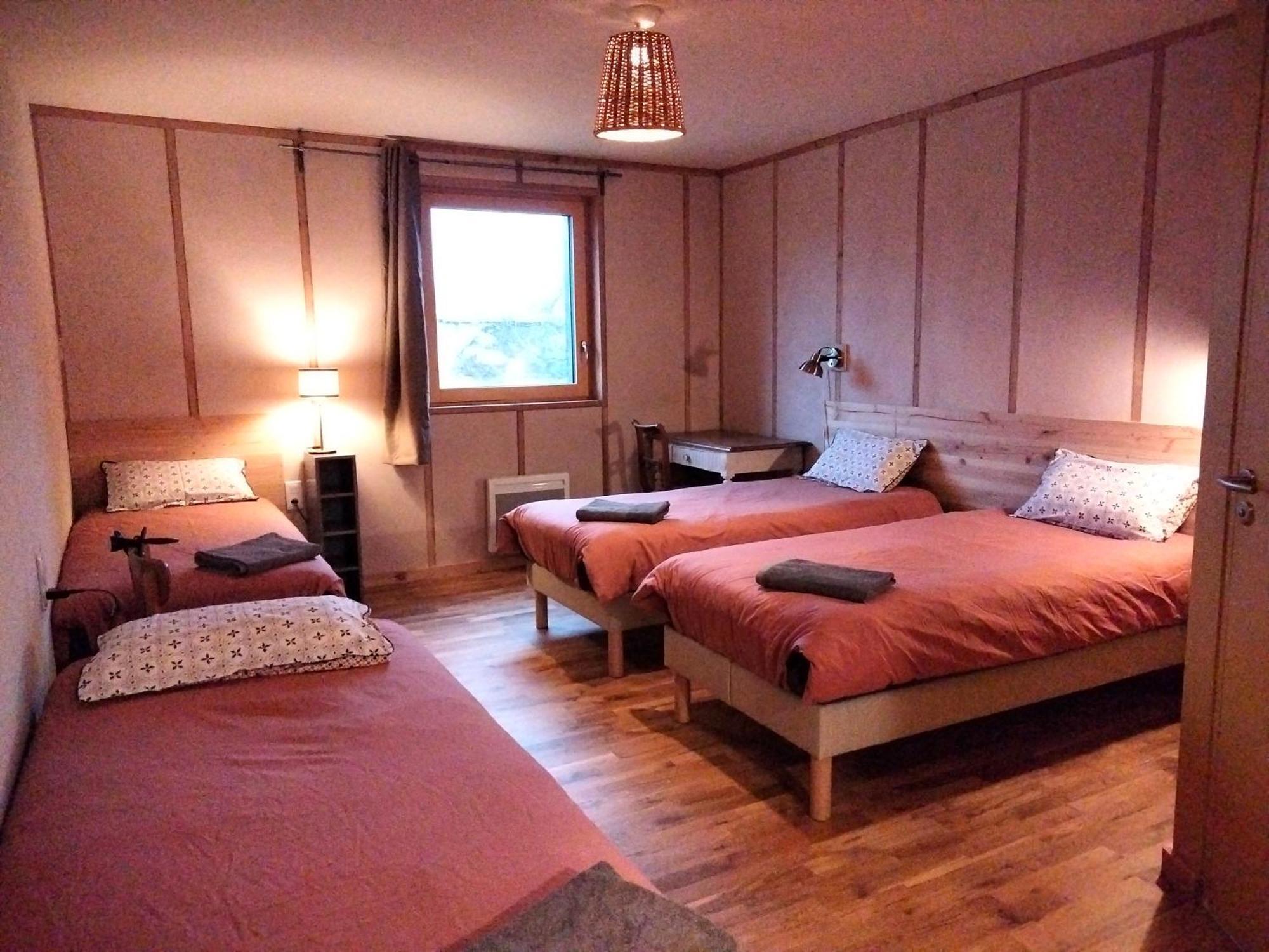 A La Belle Etoile Hotel Mellionnec Buitenkant foto
